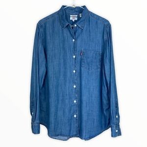 LEVIS Boyfriend Fit Button Down Denim Jean Shirt M